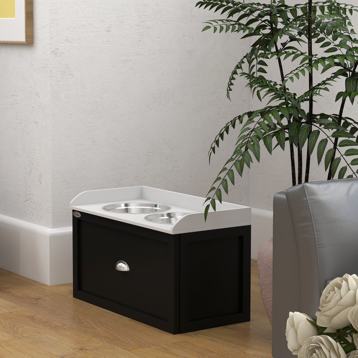 B&W Feeding Station with Storage